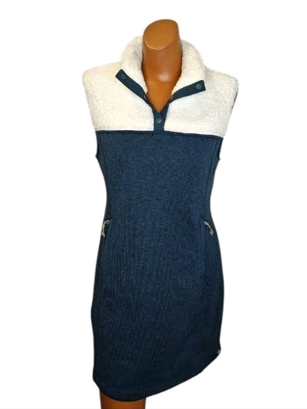 Title Nine Woman Sm Golf Vest Callitrix Dress White Sherpa Blue Fleece Qtr Snap